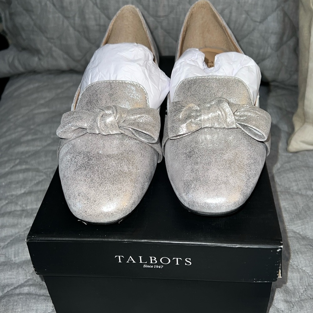 Talbot’s loafers with bow silver